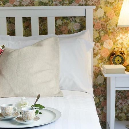 Flowers Apartment Joivy 25 Комо Екстериор снимка