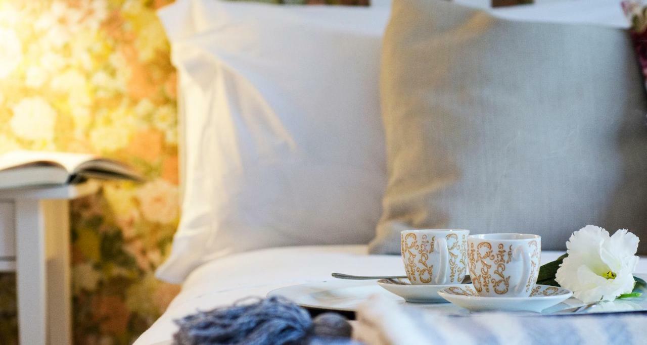Flowers Apartment Joivy 25 Комо Екстериор снимка