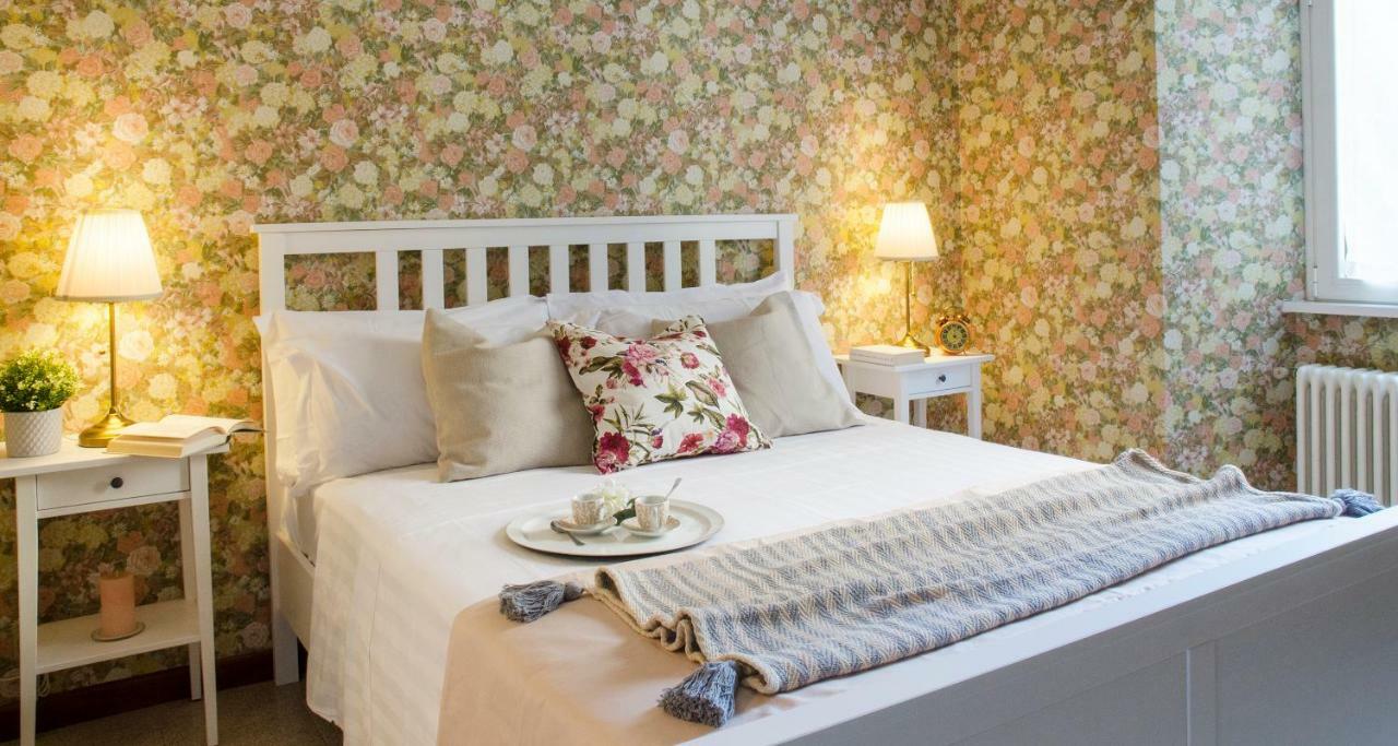 Flowers Apartment Joivy 25 Комо Екстериор снимка